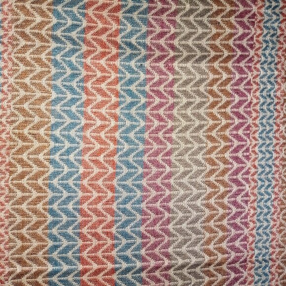 Table Runner About 29" x 74" Herringbone Pattern - Picture 4 of 4